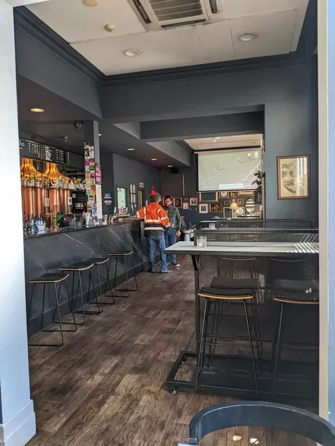 The Cheeky Pint (The Barkley Hotel)
