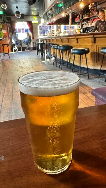 THE CURTIN (John Curtin hotel)