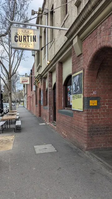 THE CURTIN (John Curtin hotel)