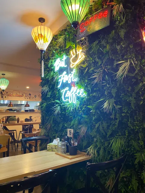 HoiAn Corner Café