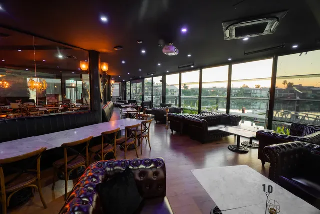 Summer Restaurant