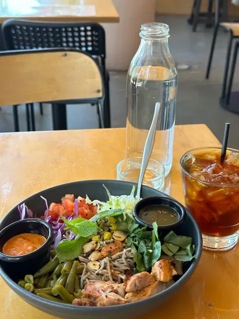 THE NICHOLSON COFFEE & EATERY