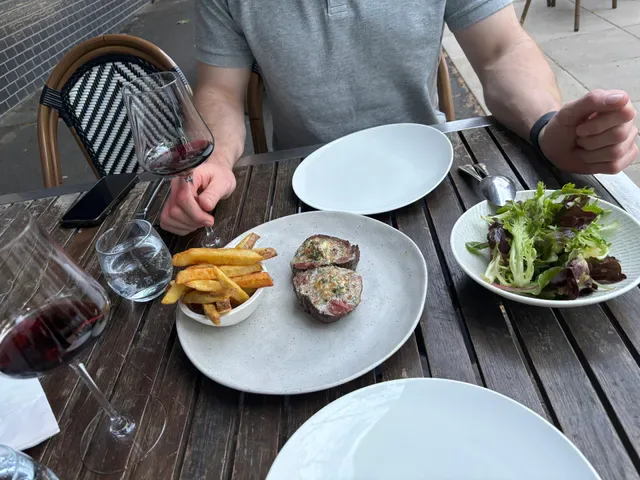 The Recreation Bistro x Bottleshop