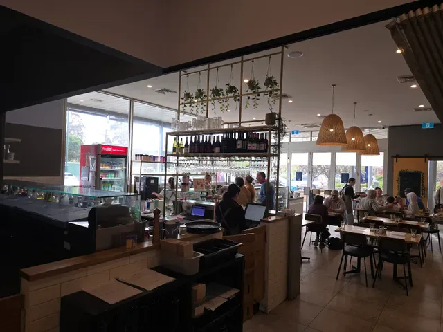 The Rise Pizzeria Cafe