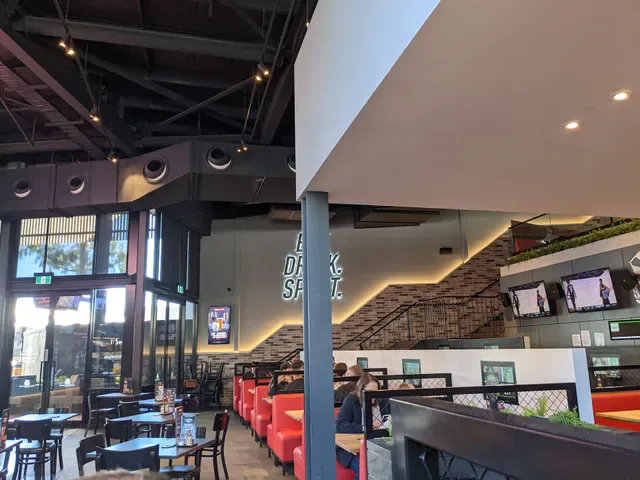 The Sporting Globe Bar & Grill Knox