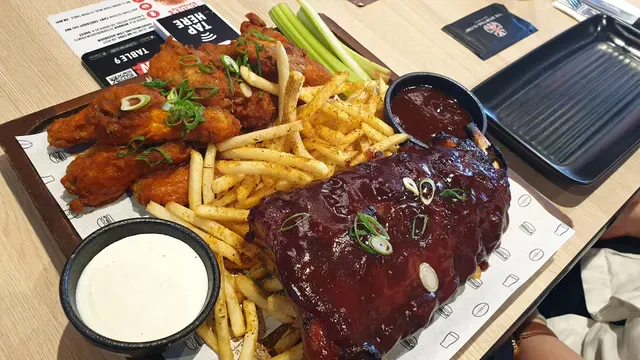 The Sporting Globe Bar & Grill Chirnside Park