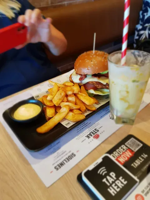 The Sporting Globe Bar & Grill Chirnside Park
