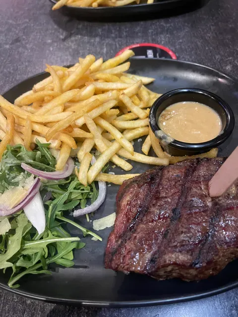 The Sporting Globe Bar & Grill