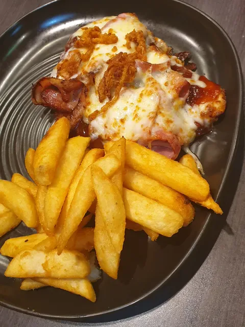 The Sporting Globe Bar & Grill