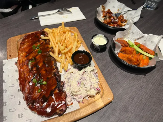 The Sporting Globe Bar & Grill