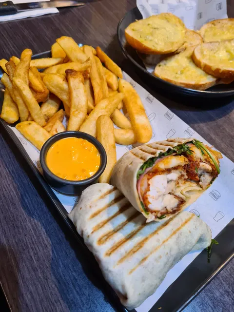 The Sporting Globe Bar & Grill