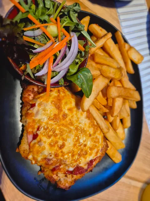 The Sporting Globe Bar & Grill Mordialloc