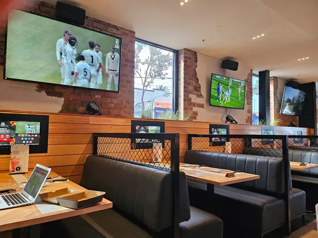 The Sporting Globe Bar & Grill Mordialloc