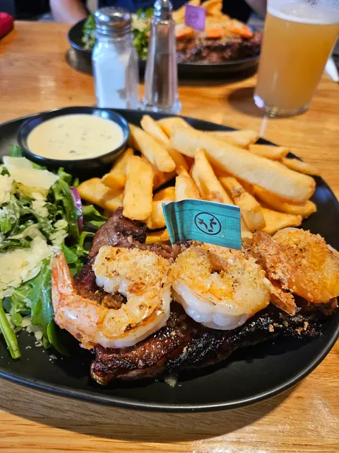 The Sporting Globe Bar & Grill Mordialloc