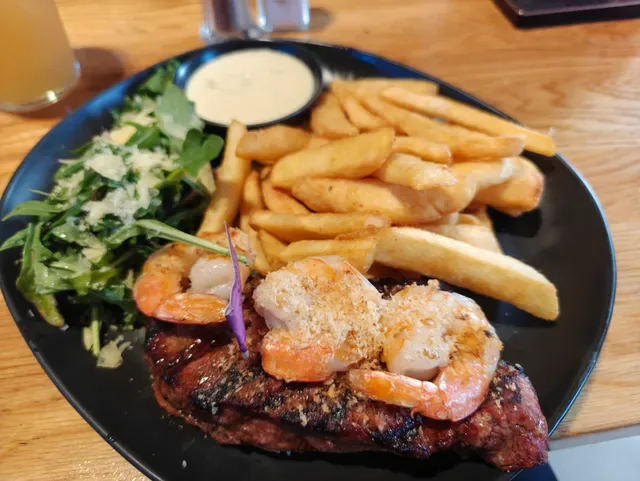 The Sporting Globe Bar & Grill Mordialloc