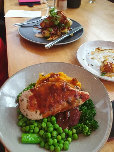 THE STONEZ RESTAURANT