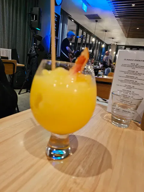 THE STONEZ RESTAURANT