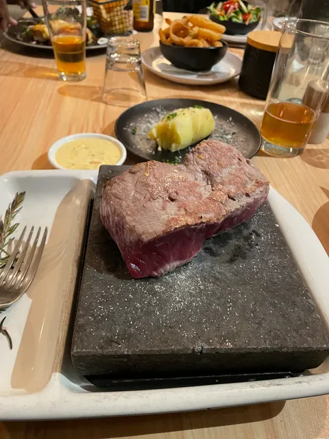 THE STONEZ RESTAURANT