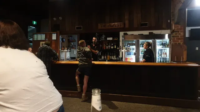 The Warburton Hotel, Wesburn - Bar & Bistro (The West)