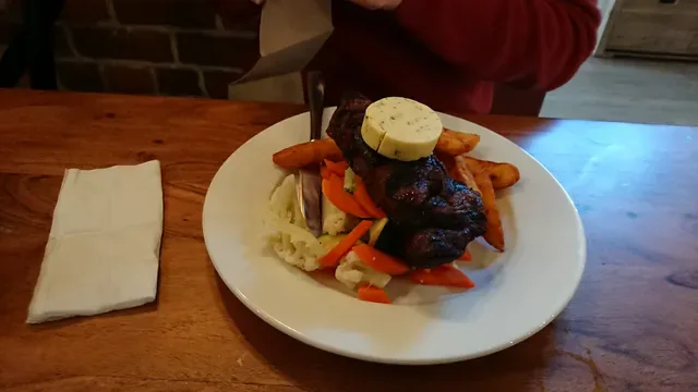 The Warburton Hotel, Wesburn - Bar & Bistro (The West)