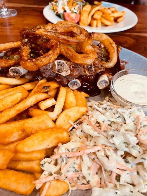 The Warburton Hotel, Wesburn - Bar & Bistro (The West)