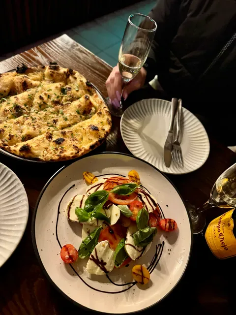 THIN SLIZZY PIZZERIA