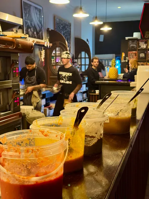 THIN SLIZZY PIZZERIA