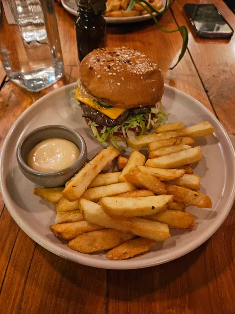 Three Blue Ducks, Melbourne