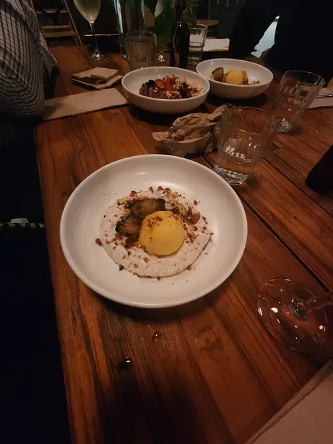 Three Blue Ducks, Melbourne