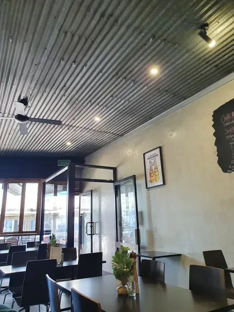 Tin Roof Cafe