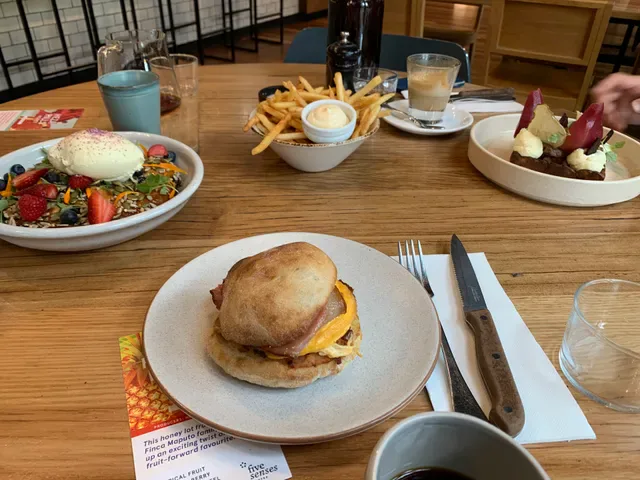 Top Paddock Cafe
