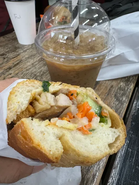 To's Bakery & Cafe