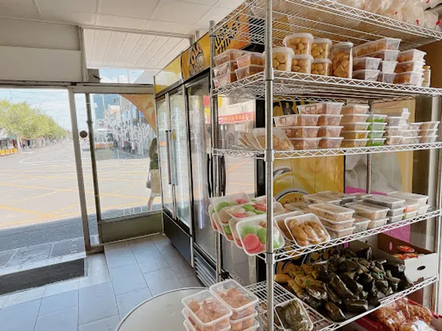 To's Bakery & Cafe