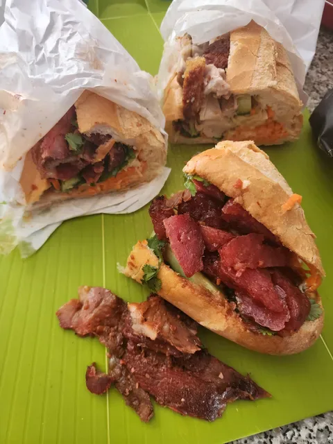 Trang Bakery and Cafe