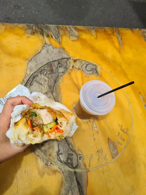 Trang Bakery and Cafe