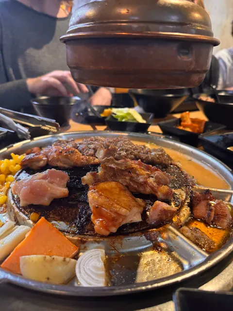 TWIN'S DADDY AYCE KOREAN CHARCOAL BBQ