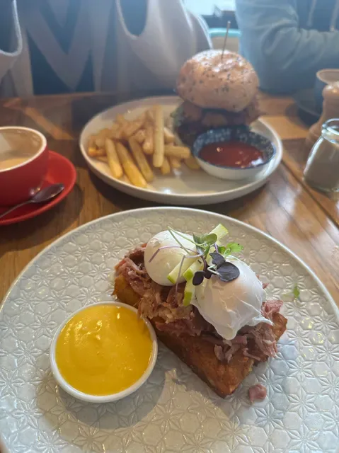 Two Birds Cafe