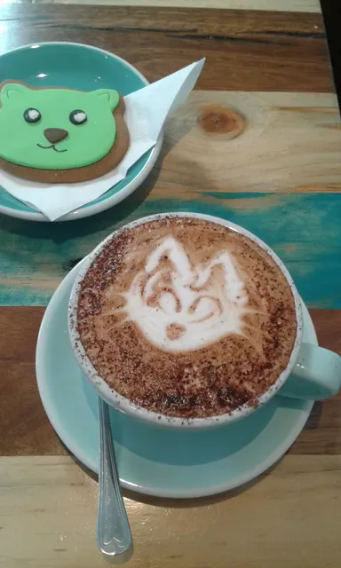 Two Cats Espresso Bar / Cafe