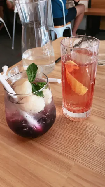 TWO CIRCLES CAFE