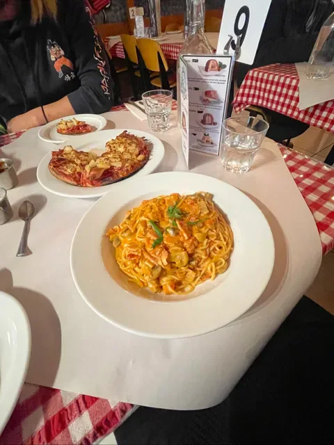 Uncle Leo's Pizzeria