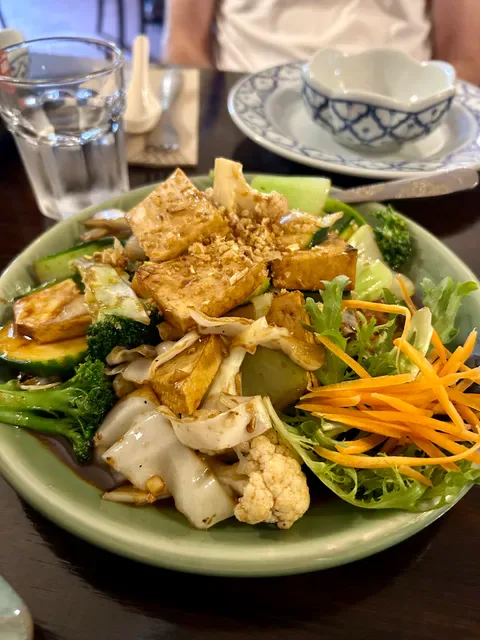 Uthong Thai Restaurant