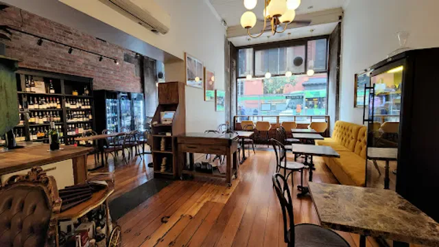 V Wine Salon