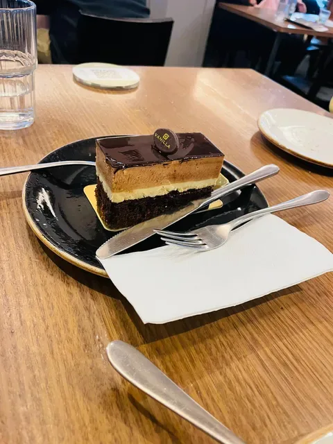 Vanilla Lounge