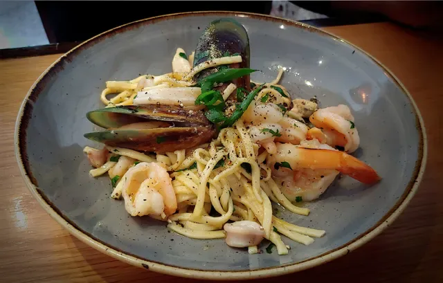 Versachis Pizza & Wine Bar South Yarra