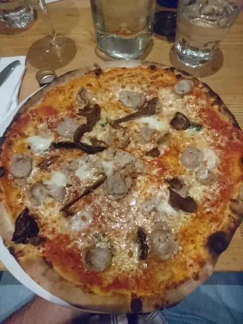 Via Fratelli woodfired pizza restaurant