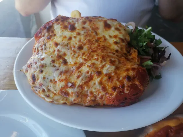 Via Fratelli woodfired pizza restaurant