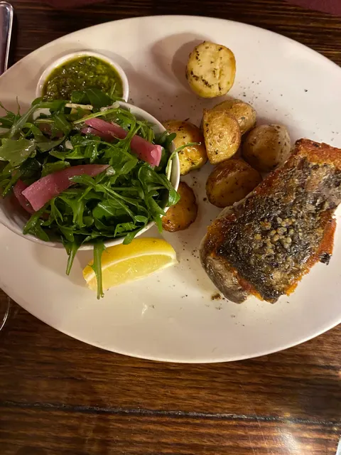 Vics Food & Wine