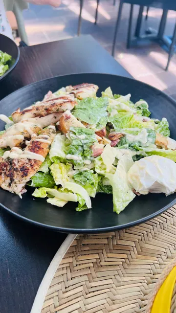 Vics Food & Wine