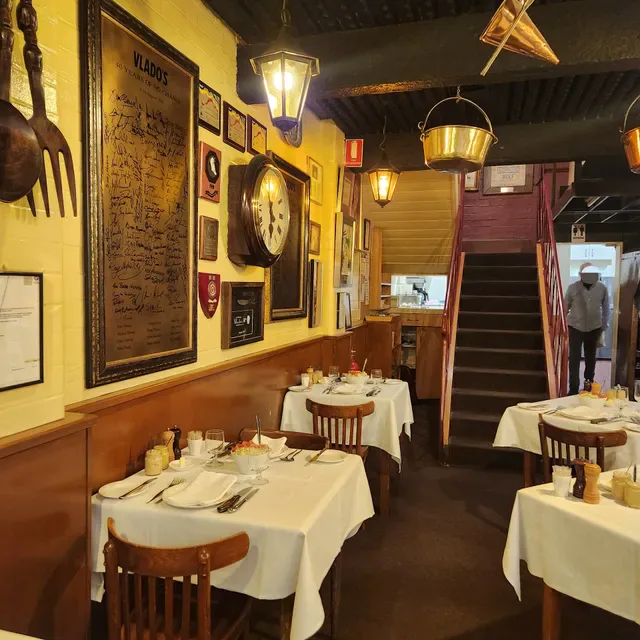 Vlado's Charcoal Grill