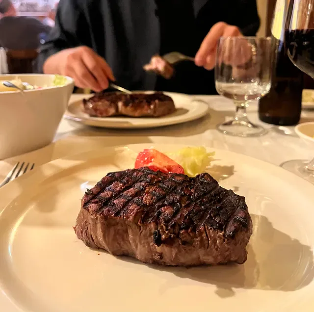 Vlado's Charcoal Grill